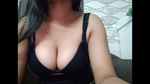 Naina online show from 01/15/26, 05:49