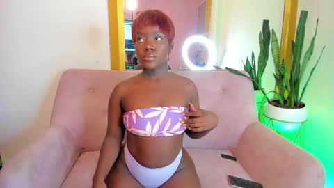 Naina online show from 02/18/25, 08:25