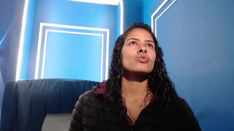 nairobi8 online show from 09/14/25, 03:44