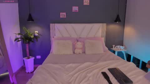 Snapshot of naishaford_1 chatting on 06/14/26, 02:24 Naisha Ford online show from 06/14/26, 02:24