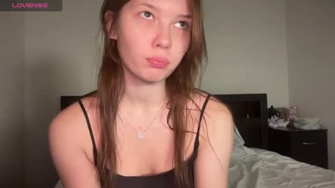 Mia  guest- Eva from DOUBLECUTIES online show from 06/09/26, 01:45