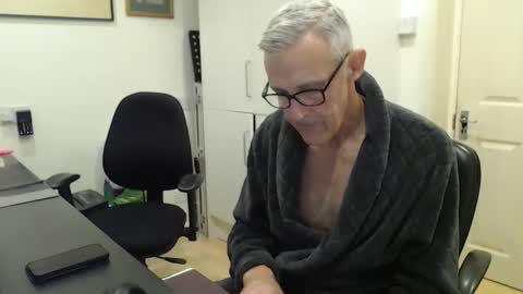 nakedcarpenteruk online show from 03/09/26, 02:54