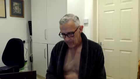 nakedcarpenteruk online show from 05/21/26, 10:50