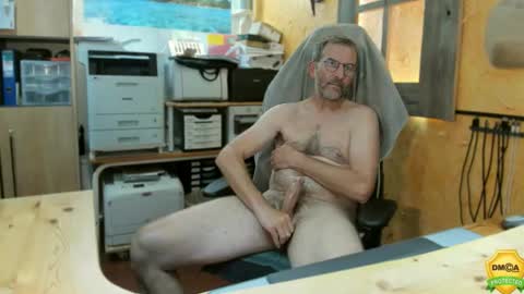 Luke online show from 09/22/25, 07:05