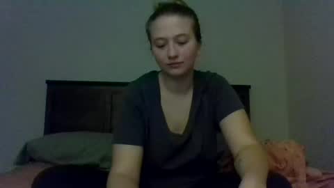 Snapshot of nakedmomma chatting on 12/13/24, 03:49 SianaBabe online show from 12/13/24, 03:49