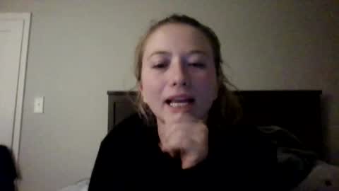 Snapshot of nakedmomma chatting on 10/28/25, 02:15 SianaBabe online show from 10/28/25, 02:15