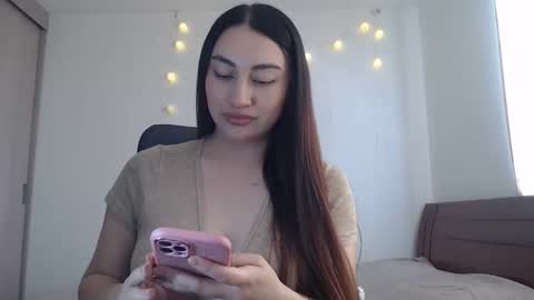 Snapshot of nala_foster chatting on 04/18/26, 03:27 Nala online show from 04/18/26, 03:27