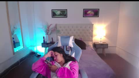Snapshot of nala_sc chatting on 10/18/25, 06:26 nala_sc online show from 10/18/25, 06:26