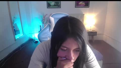 Snapshot of nala_sc chatting on 10/22/25, 05:19 nala_sc online show from 10/22/25, 05:19