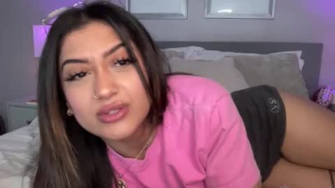 Nalani online show from 12/16/25, 02:27