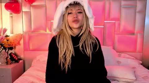 ----Namea------ online show from 02/17/26, 05:59