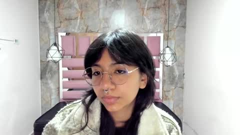 nami_usagi online show from 12/24/24, 11:17