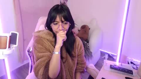 nami_usagi online show from 09/10/25, 04:18