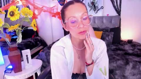 nami online show from 10/24/25, 07:05