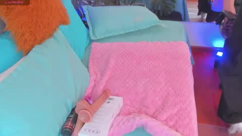 nami online show from 12/18/25, 07:09