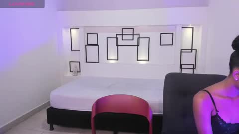 Snapshot of namoismith chatting on 01/03/25, 04:00 Namoi Smith online show from 01/03/25, 04:00