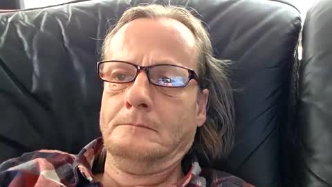 Snapshot of namorreyeb chatting on 03/14/26, 01:05 namorreyeb online show from 03/14/26, 01:05