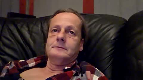 Snapshot of namorreyeb chatting on 03/15/26, 06:14 namorreyeb online show from 03/15/26, 06:14