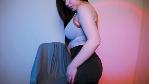 Snapshot of nanafey chatting on 01/17/25, 01:56 your candy online show from 01/17/25, 01:56