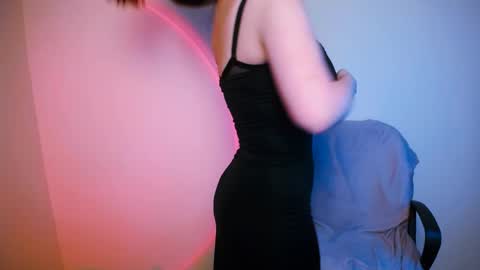 Snapshot of nanafey chatting on 02/25/25, 04:53 your candy online show from 02/25/25, 04:53