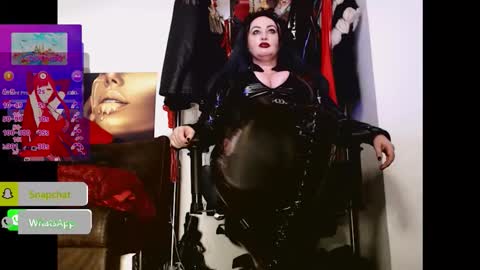 NanaLaGloss online show from 11/15/25, 12:02