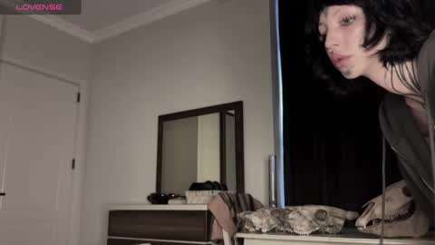 Nana online show from 12/24/24, 11:28