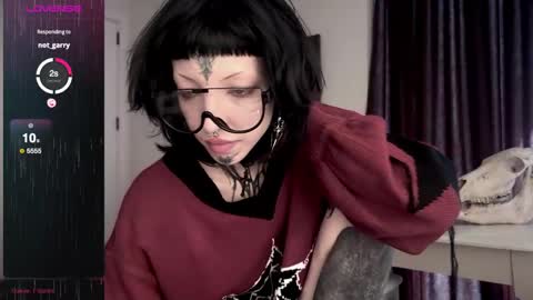 Nana online show from 03/10/25, 11:21