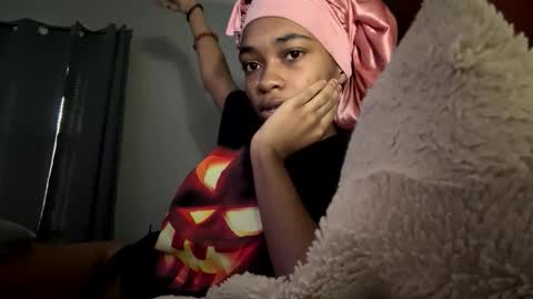 nanaonn online show from 11/07/25, 04:51