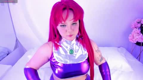 NanaOsaky online show from 11/26/25, 11:55