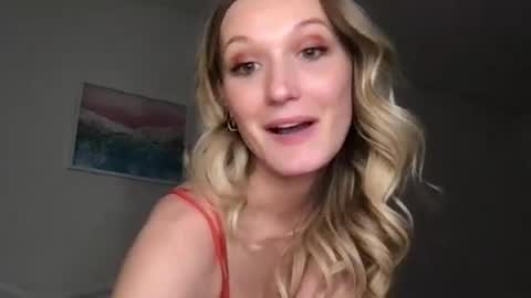 Snapshot of nancy_babe20 chatting on 02/08/26, 04:27 Nancy online show from 02/08/26, 04:27