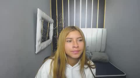 Snapshot of nancy_blonde chatting on 04/23/26, 11:53 nancy blonde online show from 04/23/26, 11:53