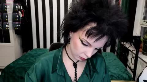 Nancy online show from 12/02/25, 04:51