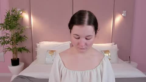 Nancy online show from 03/18/26, 03:20