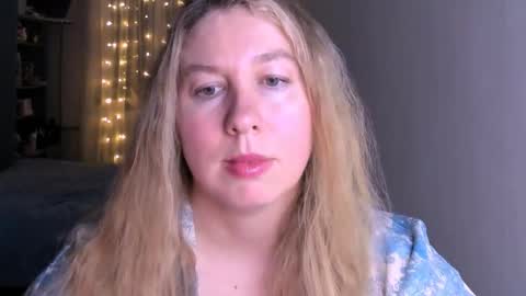 Nancy online show from 04/05/26, 06:49