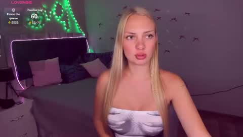 Snapshot of nancysummer chatting on 07/25/26, 10:02 NancySummer online show from 07/25/26, 10:02