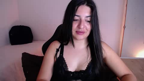 Snapshot of nani_gutierrez chatting on 05/21/26, 08:49 Nani online show from 05/21/26, 08:49