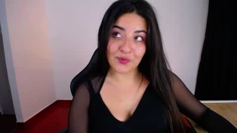 Snapshot of nani_gutierrez chatting on 06/26/26, 11:20 Nani online show from 06/26/26, 11:20