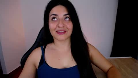 Snapshot of nani_gutierrez chatting on 06/28/26, 09:32 Nani online show from 06/28/26, 09:32