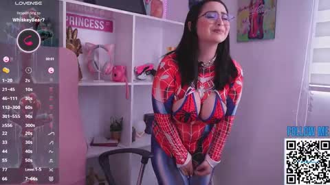 ELLA online show from 10/31/25, 08:32