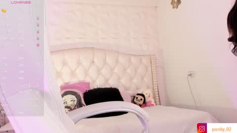 anna online show from 02/08/25, 05:18