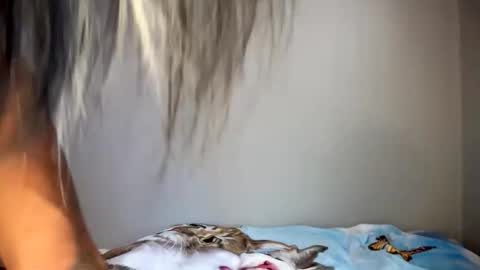 Nanneypooh online show from 04/01/26, 12:44