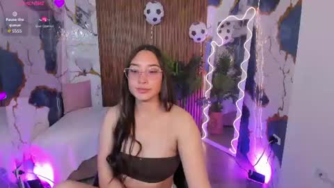 Snapshot of nanni_tay chatting on 07/14/26, 03:00 Nanni online show from 07/14/26, 03:00