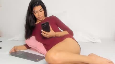 nany_model25 online show from 02/20/25, 04:25