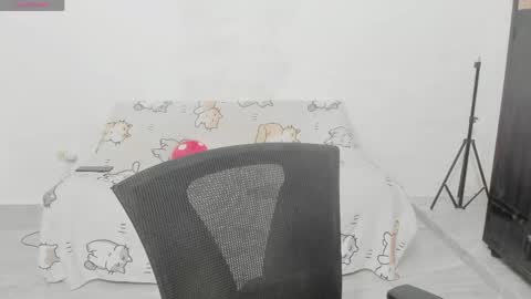 Snapshot of naoko_uwu chatting on 06/03/26, 01:08 Naoko online show from 06/03/26, 01:08