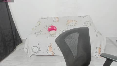 Snapshot of naoko_uwu chatting on 06/08/26, 01:09 Naoko online show from 06/08/26, 01:09