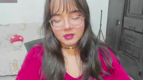 Snapshot of naoko_uwu chatting on 06/08/26, 01:39 Naoko online show from 06/08/26, 01:39