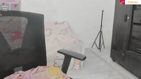 Snapshot of naoko_uwu chatting on 06/23/26, 01:31 Naoko online show from 06/23/26, 01:31