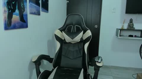 naomi_berckley online show from 10/09/25, 06:55