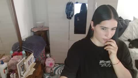 naomi_d online show from 05/02/26, 09:31