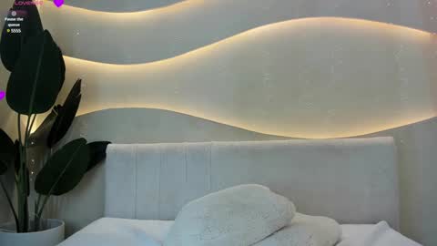 Naomi  online show from 12/29/24, 01:24